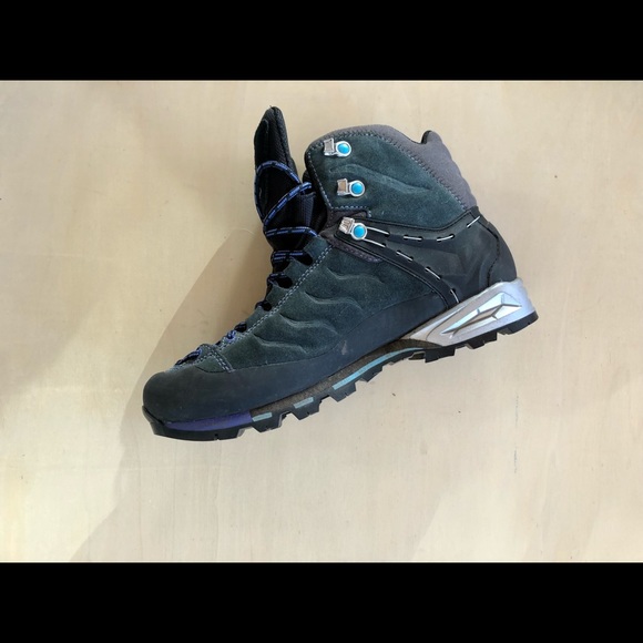 Salewa wm’s Mountain Trainer hiking boots - Picture 4 of 13